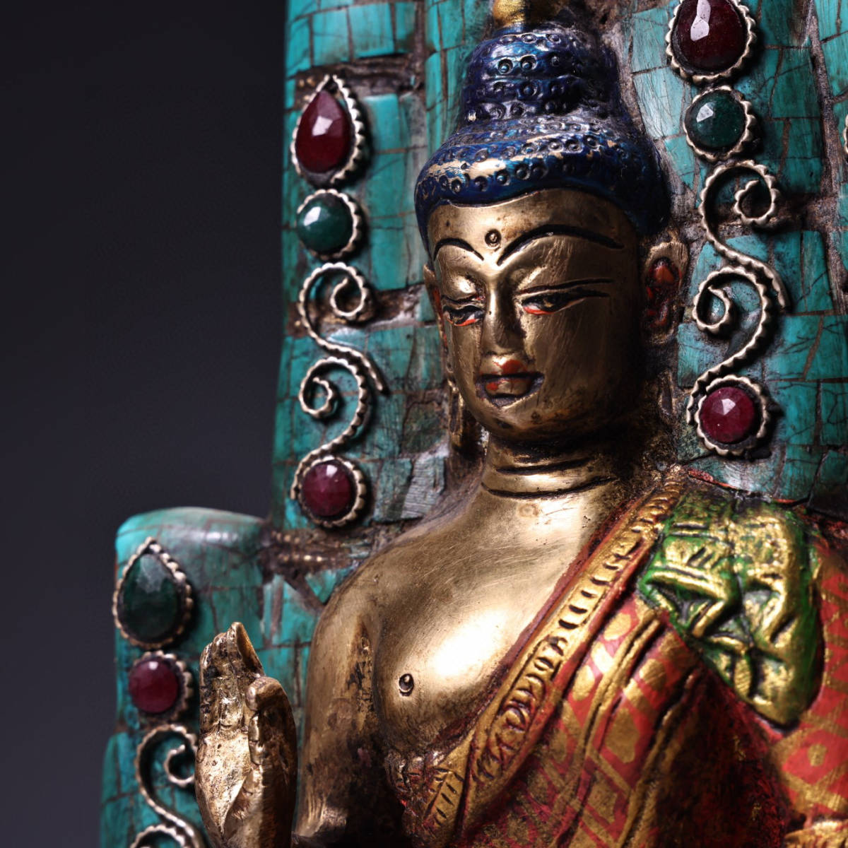 大幅値下げ 館蔵珍品 銅製 塗金 寶石嵌 彩繪 描金 坐仏手釋迦摩尼
