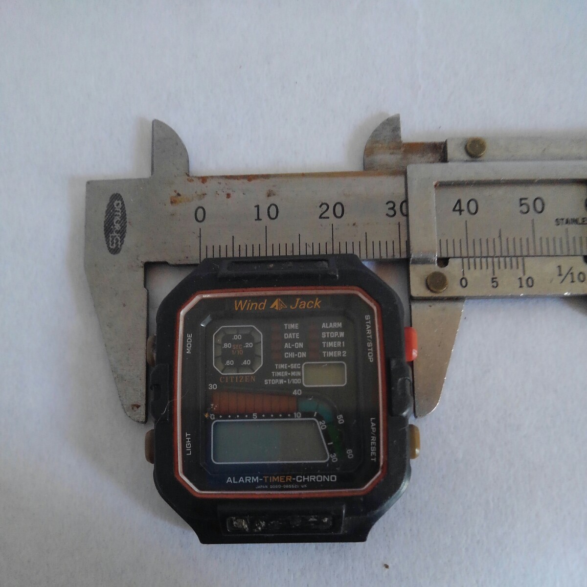送料180円　Wind Jack CITIZEN 42-8094 GN-4-s 腕時計 デジタル ジャンク 動作未確認_画像1