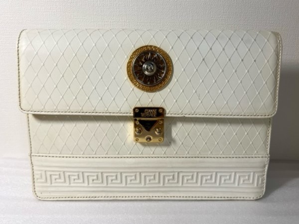 後払い手数料無料】 GIANNI VERSACE◇太陽神×白革グレカ柄型押し