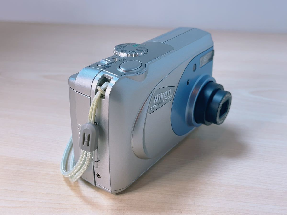 Nikon COOLPIX ニコン クールピックス E2000 単三電池使用 デジタルカメラ デジカメ コンデジ 通電確認済み IK(ニコン