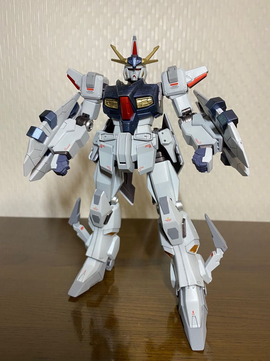 HG クスィーガンダム VS ペーネロペー ファンネルミサイル HG クスィーガンダム VS ペーネロペー ファンネルミサイル
