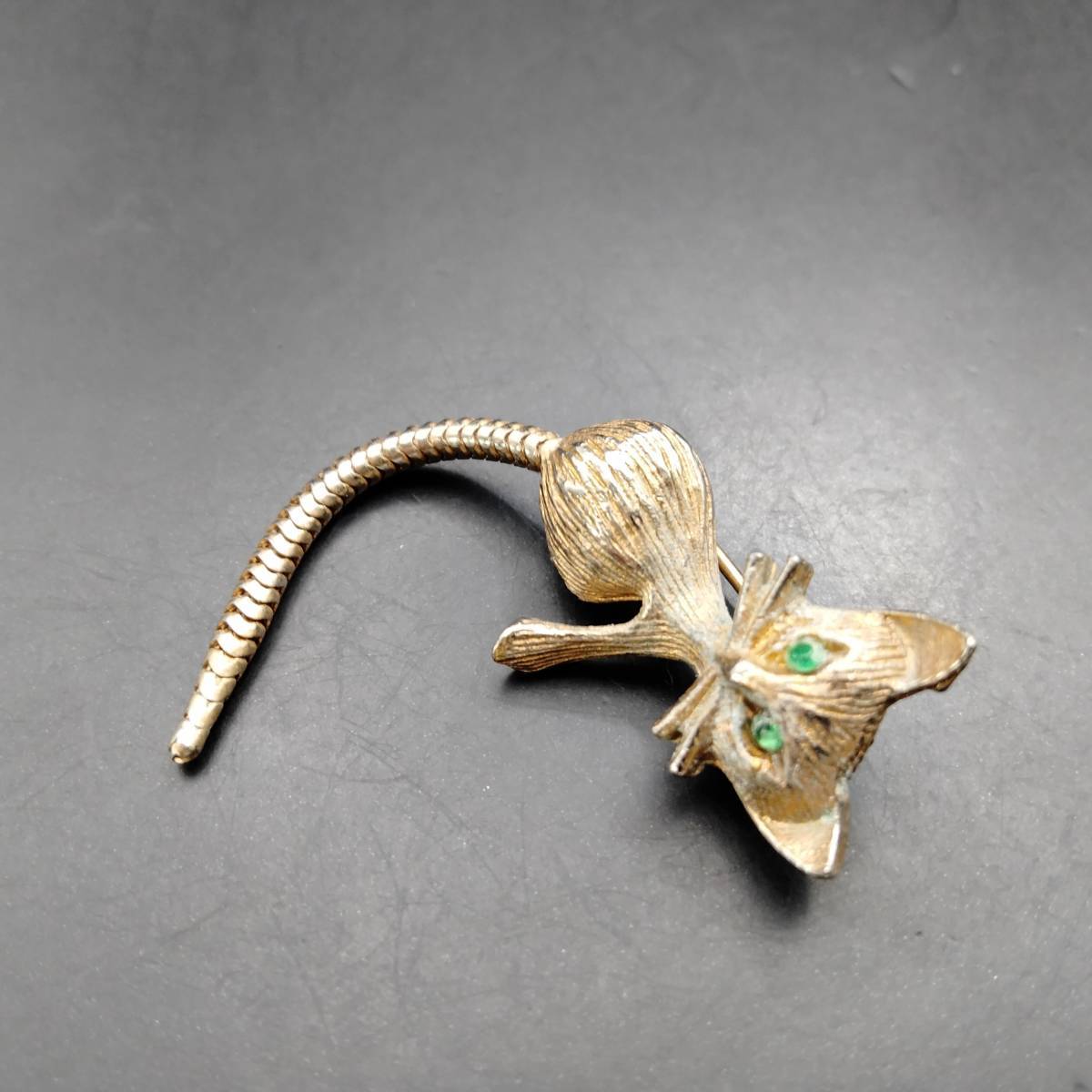 猫 しっぽ 長い モチーフ グリーン ストーン ゴールドトーン ビンテージ ブローチ 昭和レトロ コスチューム ジュエリー 輸入 8S-C_画像6