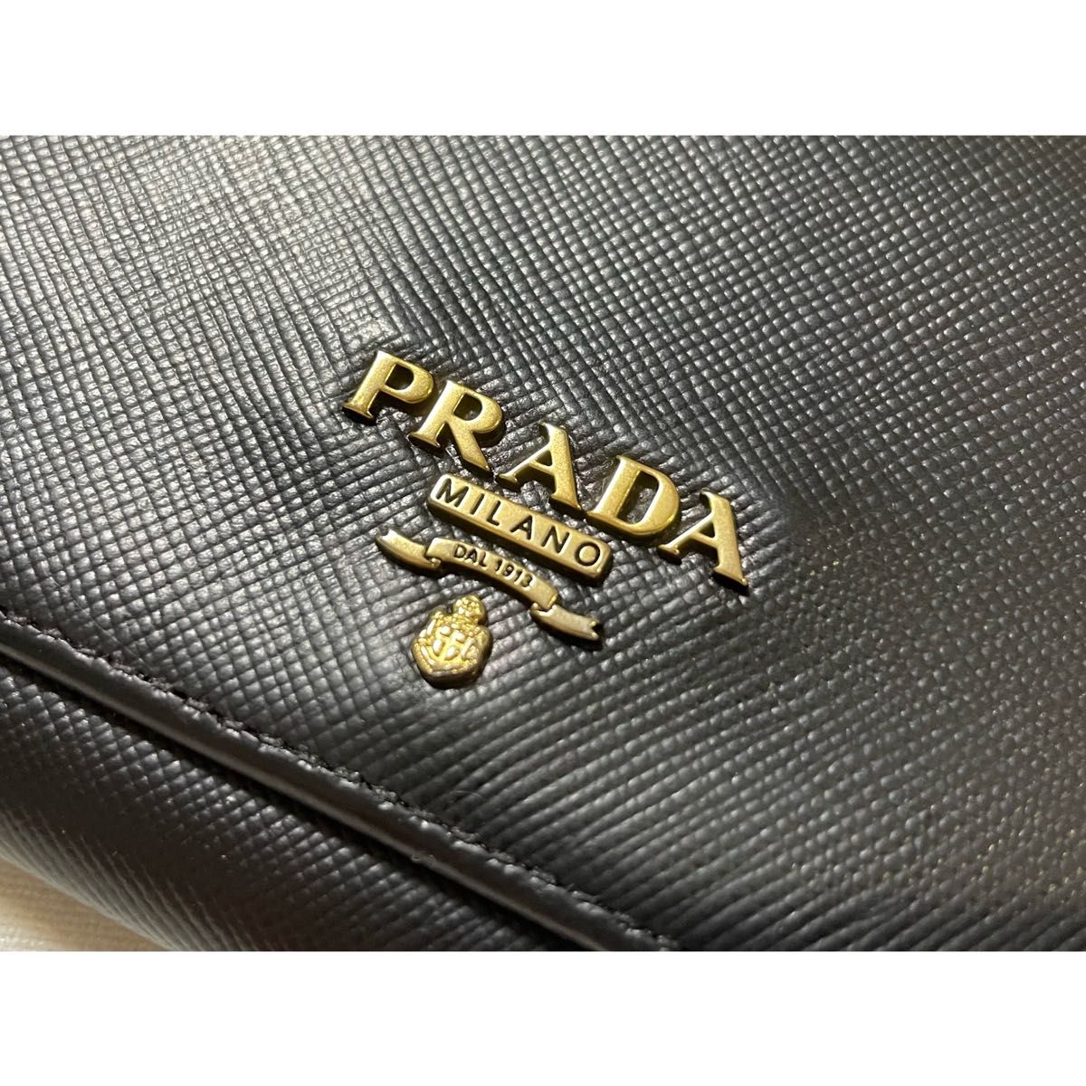 極美品】PRADA プラダ 長財布 二つ折り財布｜PayPayフリマ