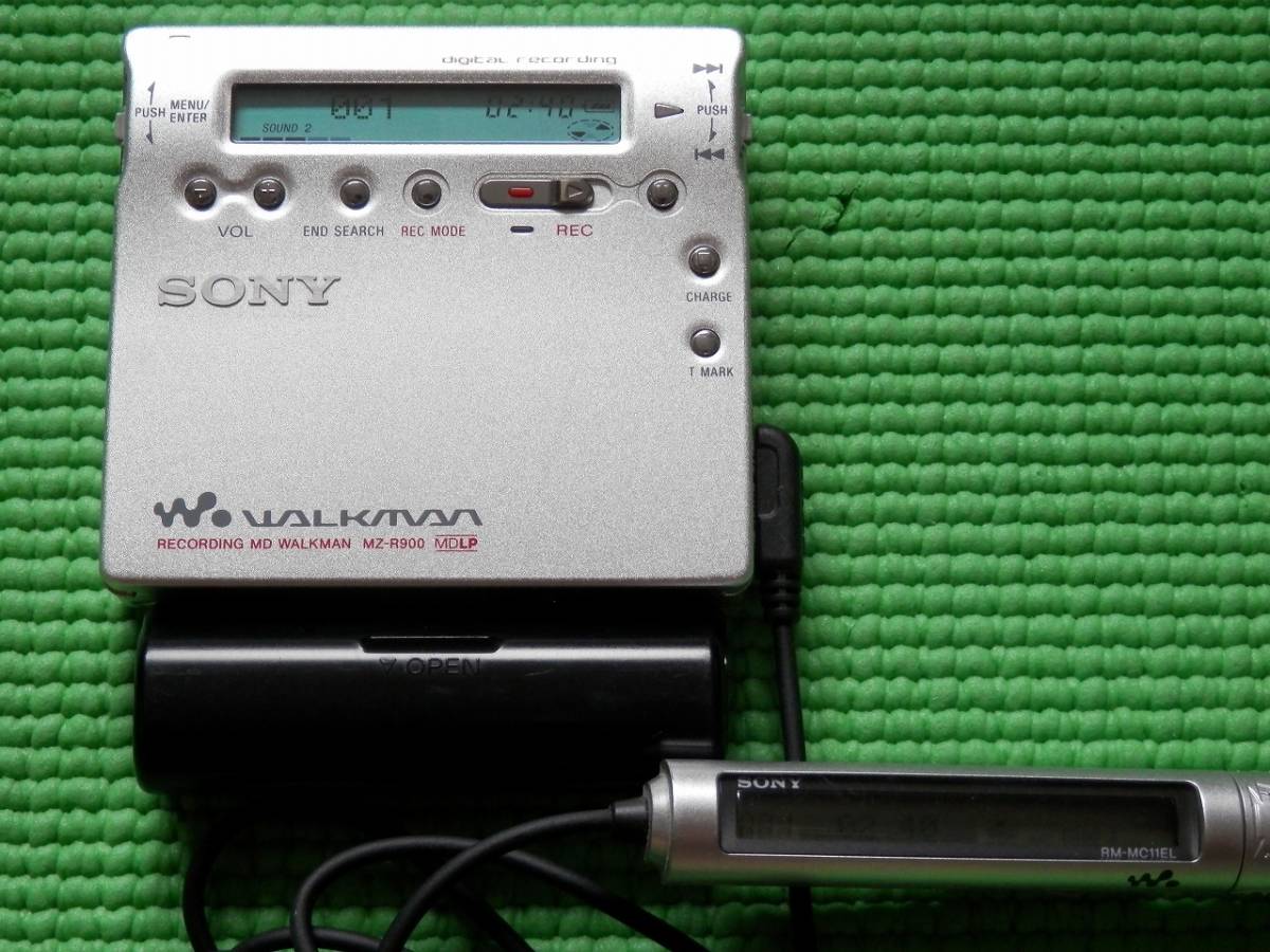 SONY MDウォークマン MZ-R900 再生できますがジャンク扱いです