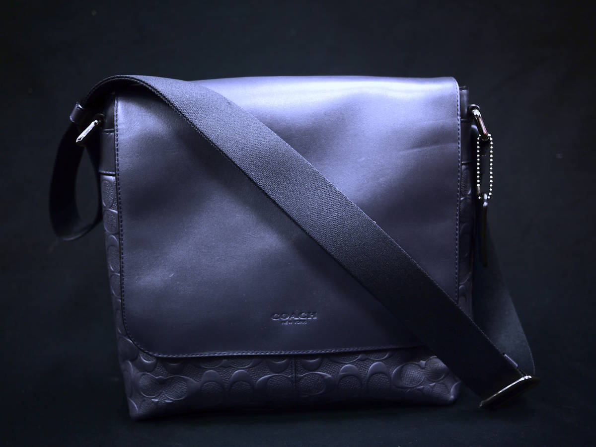 真正的正品新品COACH coach高級簽名皮革單肩包SMALL MESSENGER 28577 / MIDNIGHT NAVY 原文:本物新品 COACHコーチ 高級 シグネチャー レザー ショルダーバッグ SMALL MESSENGER 28577 / MIDNIGHT NAVY