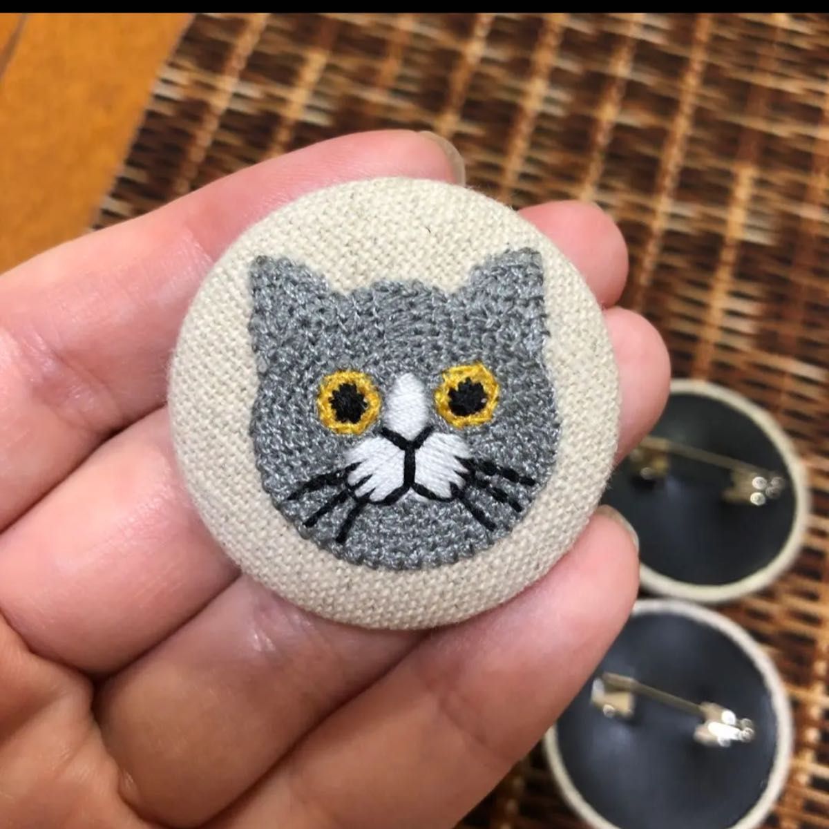 ハンドメイド 猫ちゃん 刺繍生地 ブローチ 4個セット ねこ ネコ CAT 2