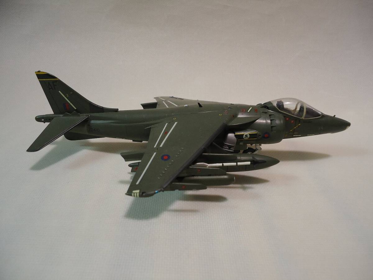 McDonnell Douglas マクドネル・ダグラス AV-8B Harrier II ハリアー II プラモデル 完成品_画像3