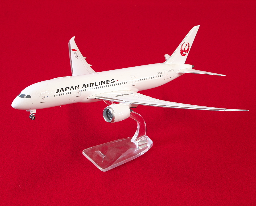 Phoenix フェニックス JAL B787-8 JA825J ボーイング787 ダイキャスト模型 新鶴丸塗装 スタンド付き S=1/200_画像1