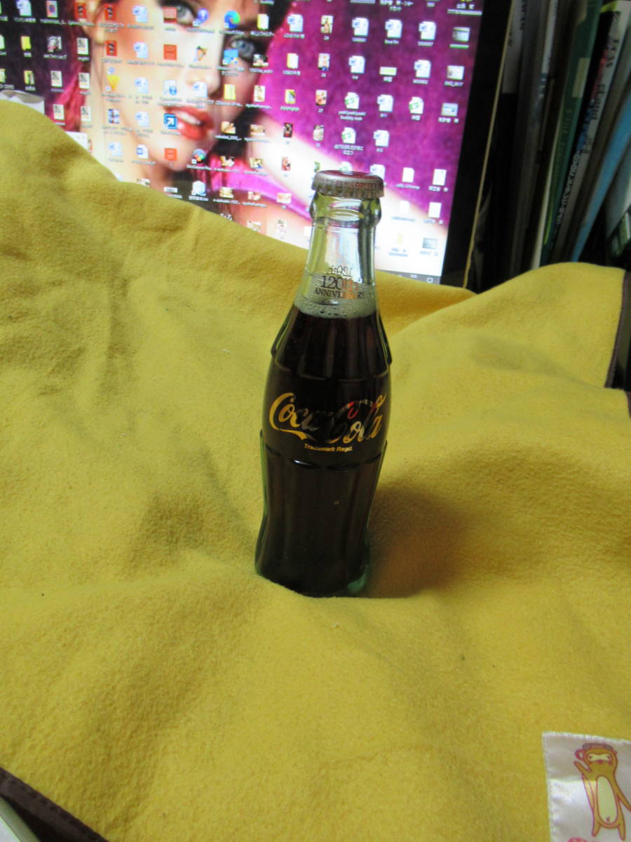 Coca-Cola 2006年記念ボトル_画像3