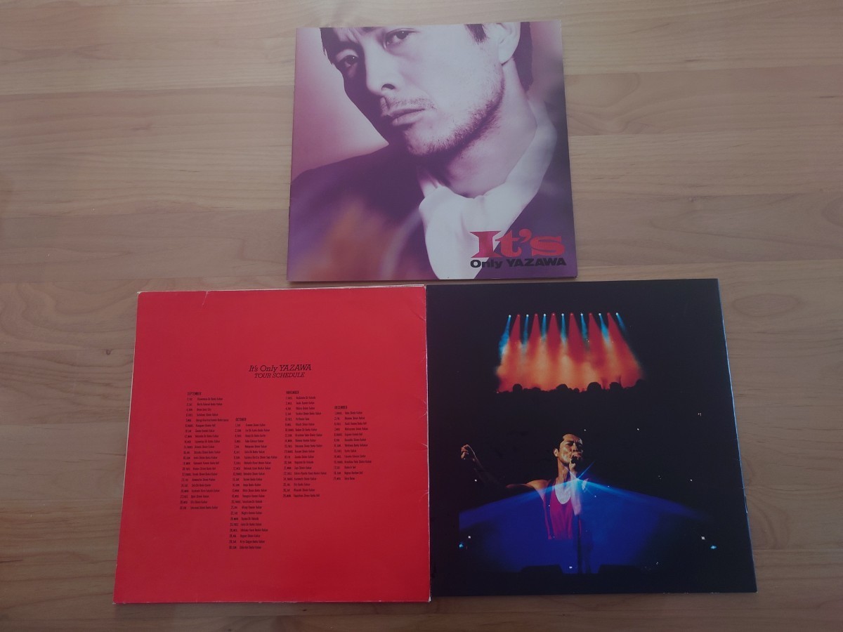 ★矢沢永吉 YAZAWA EIKICHI★It's Only YAZAWA EIKICHI YAZAWA CONCERT TOUR '88★コンサートパンフレット★中古品 ★経年汚れ・傷み