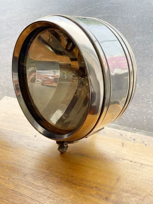 1920s 1930s antique head light America in dust real lighting foglamp light Vintage old car Classic car 