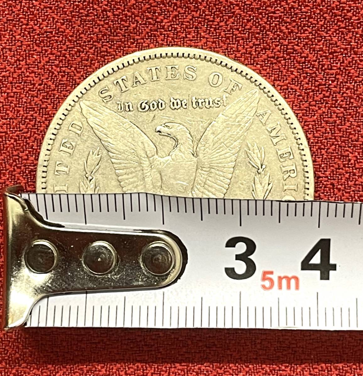 #972【美品】123年前 1900年PLURIBUS UNUM（プルリブス ウヌム）モルガン90％シルバー　ドル　26.4g_画像4