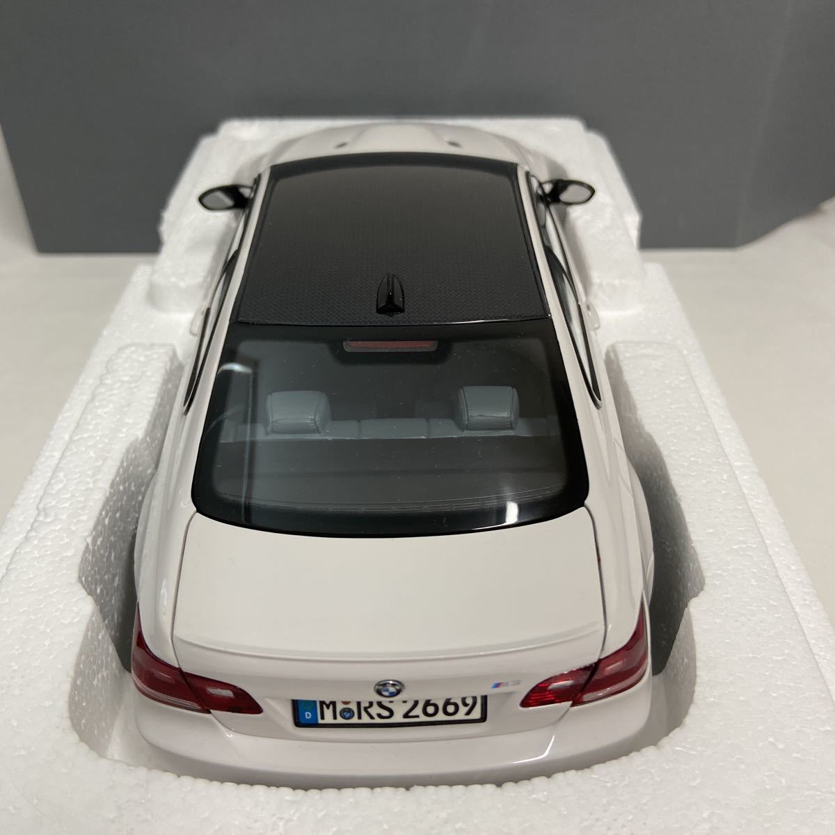 BMW ディーラー特注 KYOSHO 1/18 M3 Coupe E92 White 京商 3シリーズ クーペ 3er カラーサンプル ミニカー モデルカー_画像8