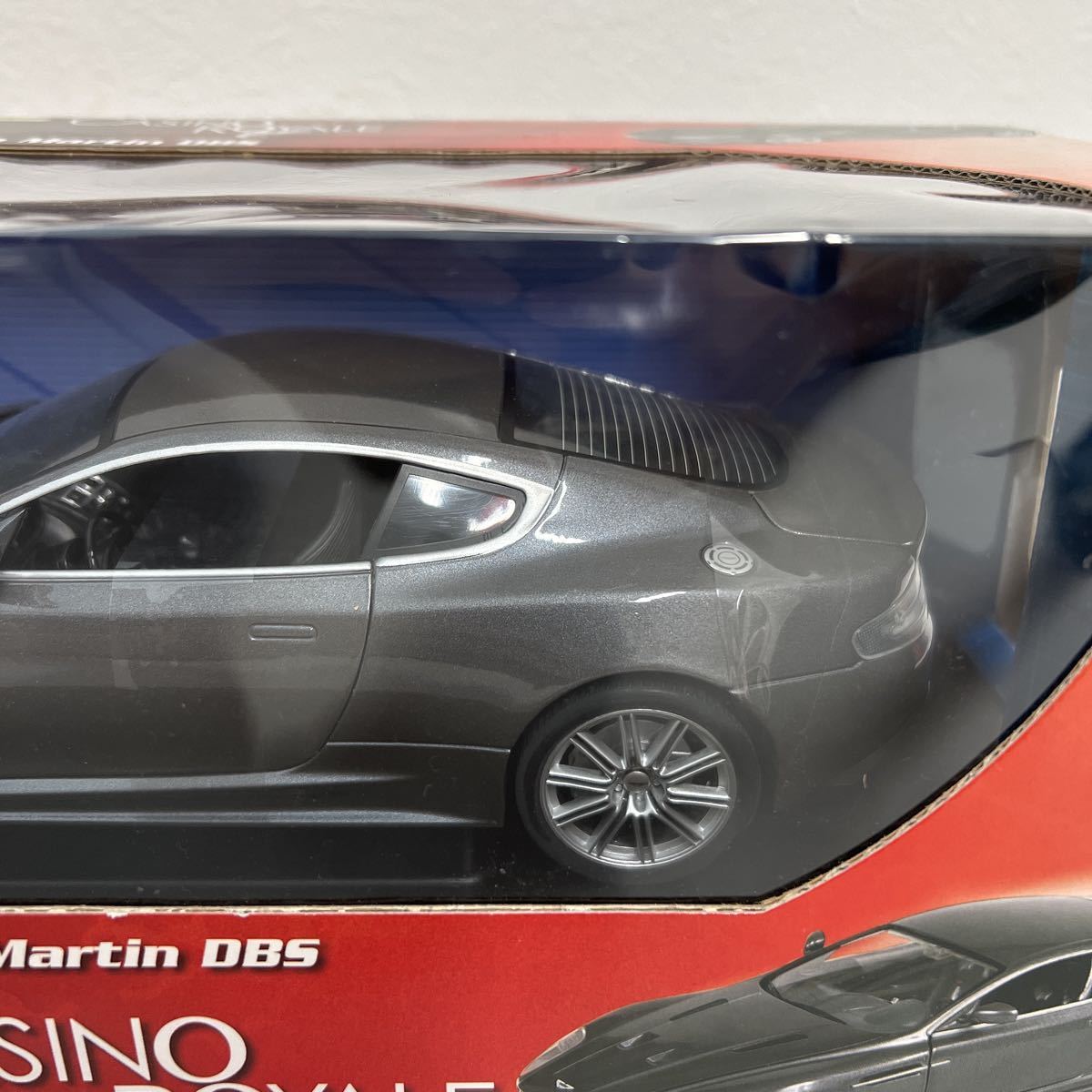 JAMES BOND 007 Aston Martin DBS 1/18 JOYRIDE 1/64 Hotwheels JAMES BOND 007 Aston Martin DBS 1/18 JOYRIDE 1/64 Hotwheels