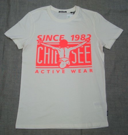 新品CHIEMSEE(キムジー)メンズTシャツHONOK 11-4202 STAR WHITE (XL)・・2023
