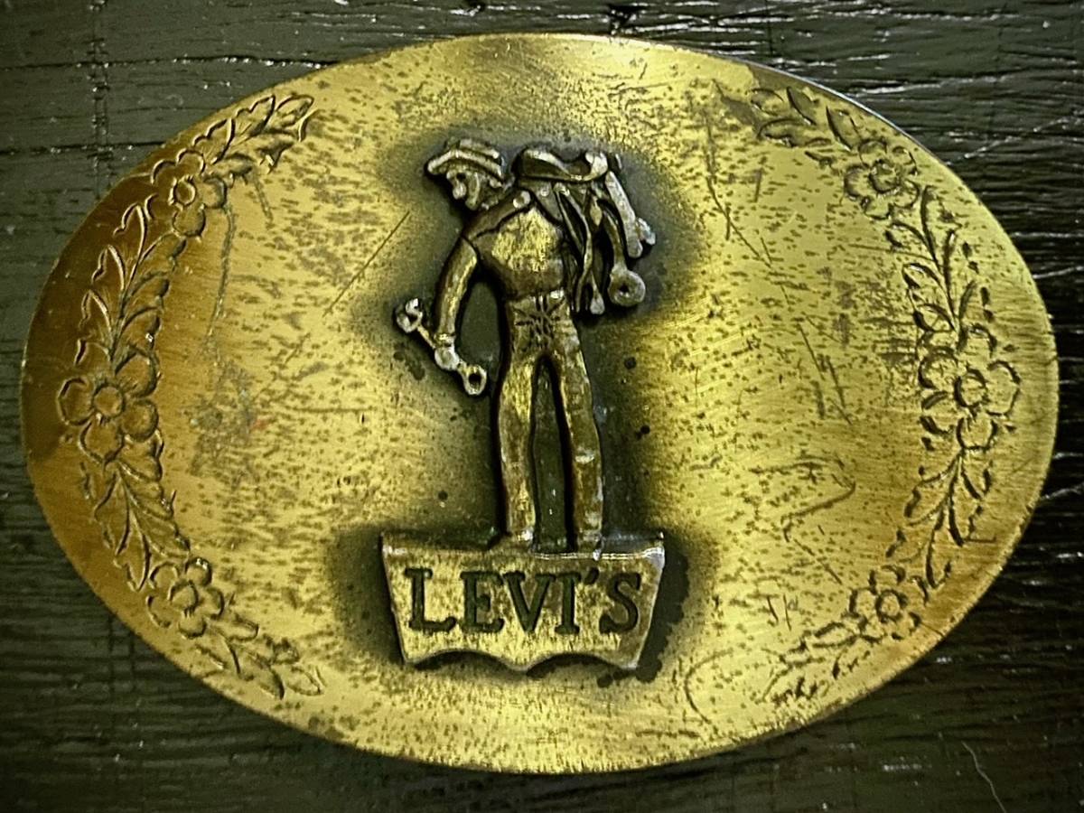  Vintage LEVI\'S Levi's sado Le Mans belt buckle LEVI STRAUSS & Co. Levi\'s