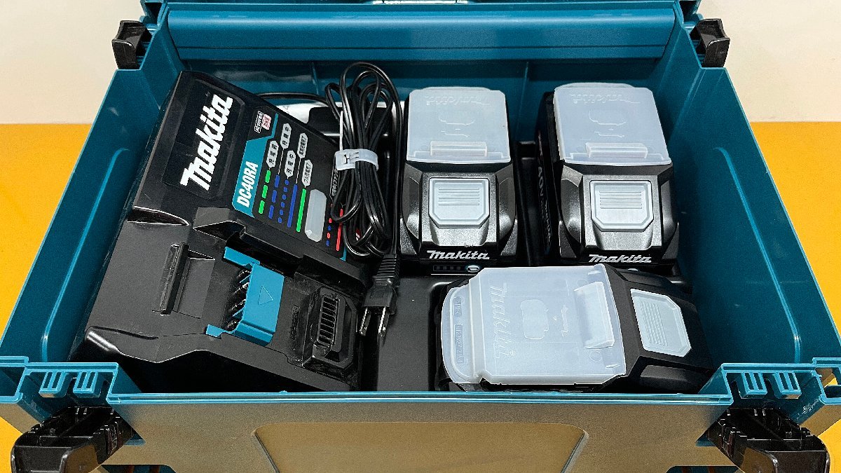 ☆未使用☆マキタ makita パワーソースキット 40VMAX 5A BL4050F 2個+1