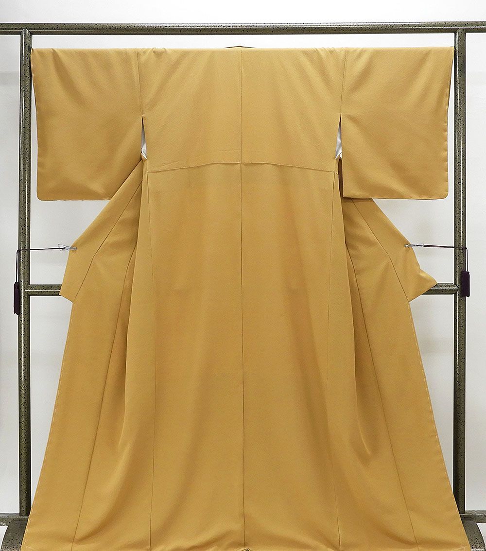 色無地新品仕立済正絹本草木染黄土色身丈164.5cm 裄丈68cm 色無地新品