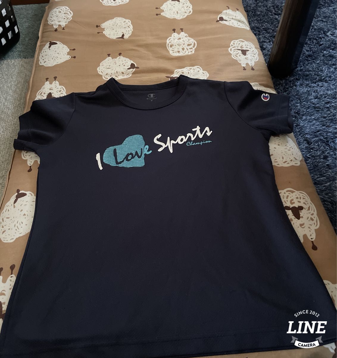 チャンピオンネイビーTシャツ