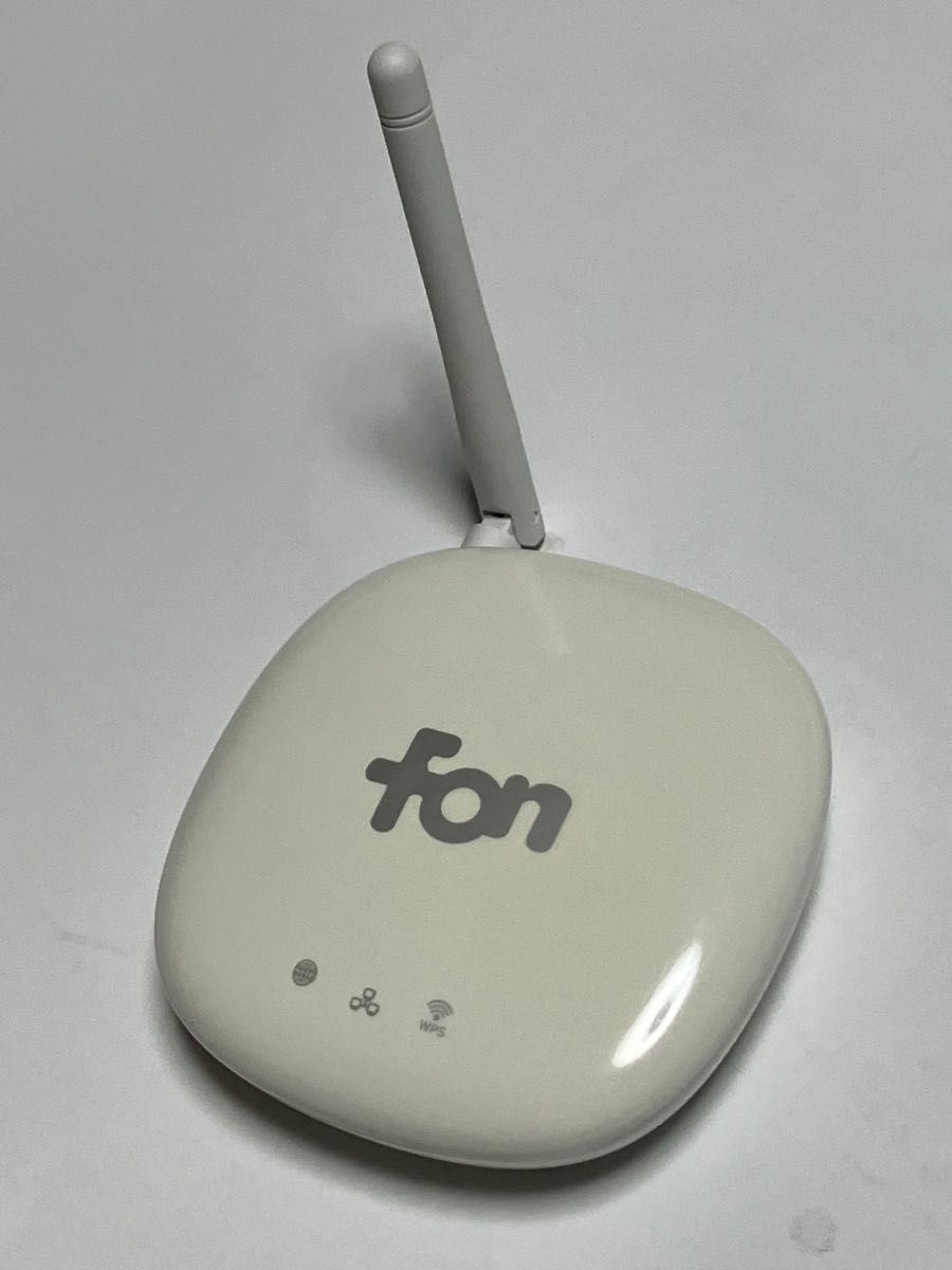 fon Wi-Fi 無線LANルーター　ソフトバンク　無線LAN中継機　型番FON2405E  本体サイズ8×9.5×2.3cm