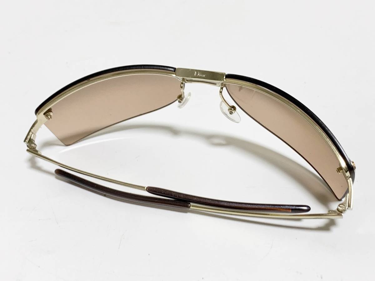  быстрое решение Christian Dior Christian Dior солнцезащитные очки с футляром ND
