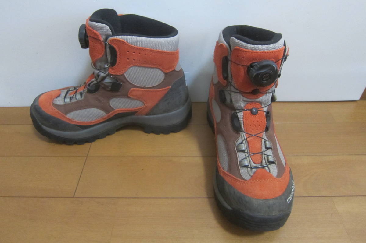 着用少 mont-bell モンベル 登山靴 トレッキングシューズ BOA ビブラムソール GORE-TEX オレンジ×グレー 24.5㎝ O2307D_画像1