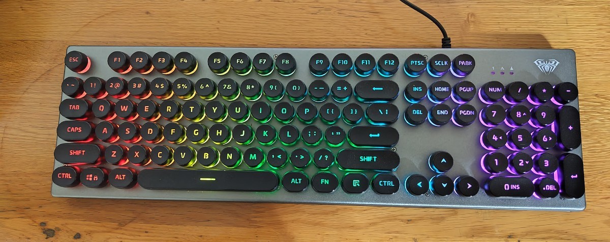 AULA ゲーミングキーボード F2068-WH Gaming key board メカニカルキーボード アウラ 有線 バックライト LED の画像5