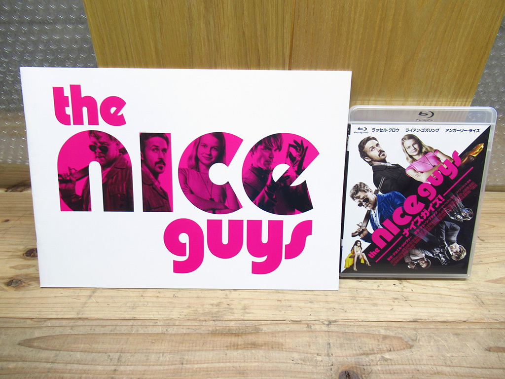 ナイスガイズ! the nice guys Blu-ray Disc ブルーレイ パンフレット付き 映画 管理5MS0713F8_画像1