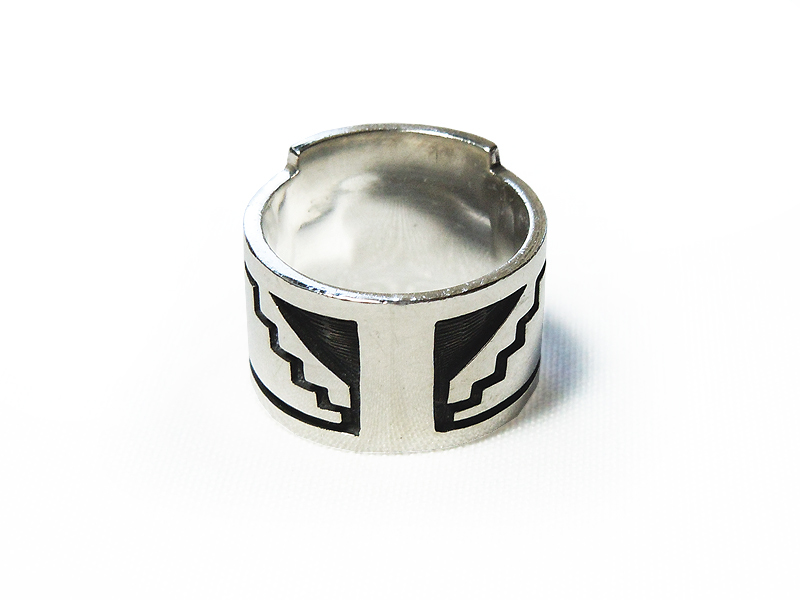 良品 HOPI ホピ族 コヨーテ オーバーレイ バングル 刻印有 良品 HOPI ホピ族 コヨーテ オーバーレイ バングル 刻印有