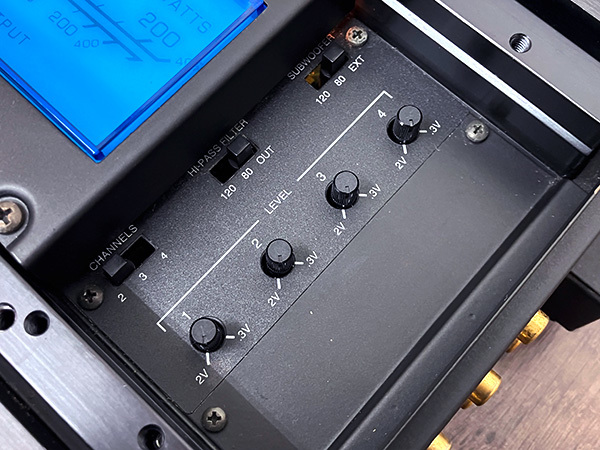 □動作品□McIntosh MC431M 車載用パワーアンプマッキントッシュ □動作品□McIntosh MC431M 車載用パワーアンプマッキントッシュ