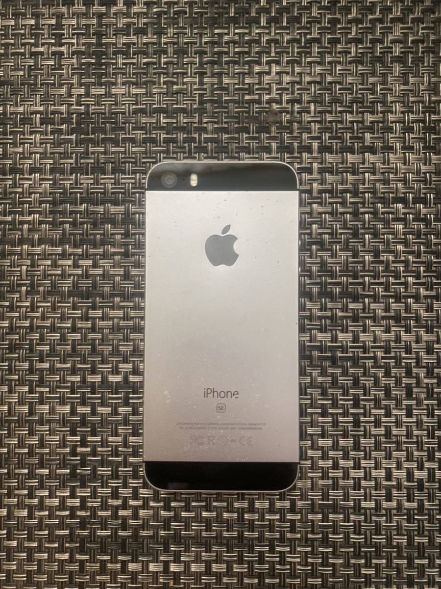 即決 送料無料　SIMフリーiPhone se 32GB 第一世代　apple　スマホ スマートフォン　アイフォン SE