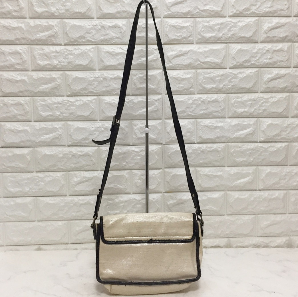 no15608 kate spade new york ケイトスペード エナメル 斜め掛けショルダー バッグ ポシェット_画像2