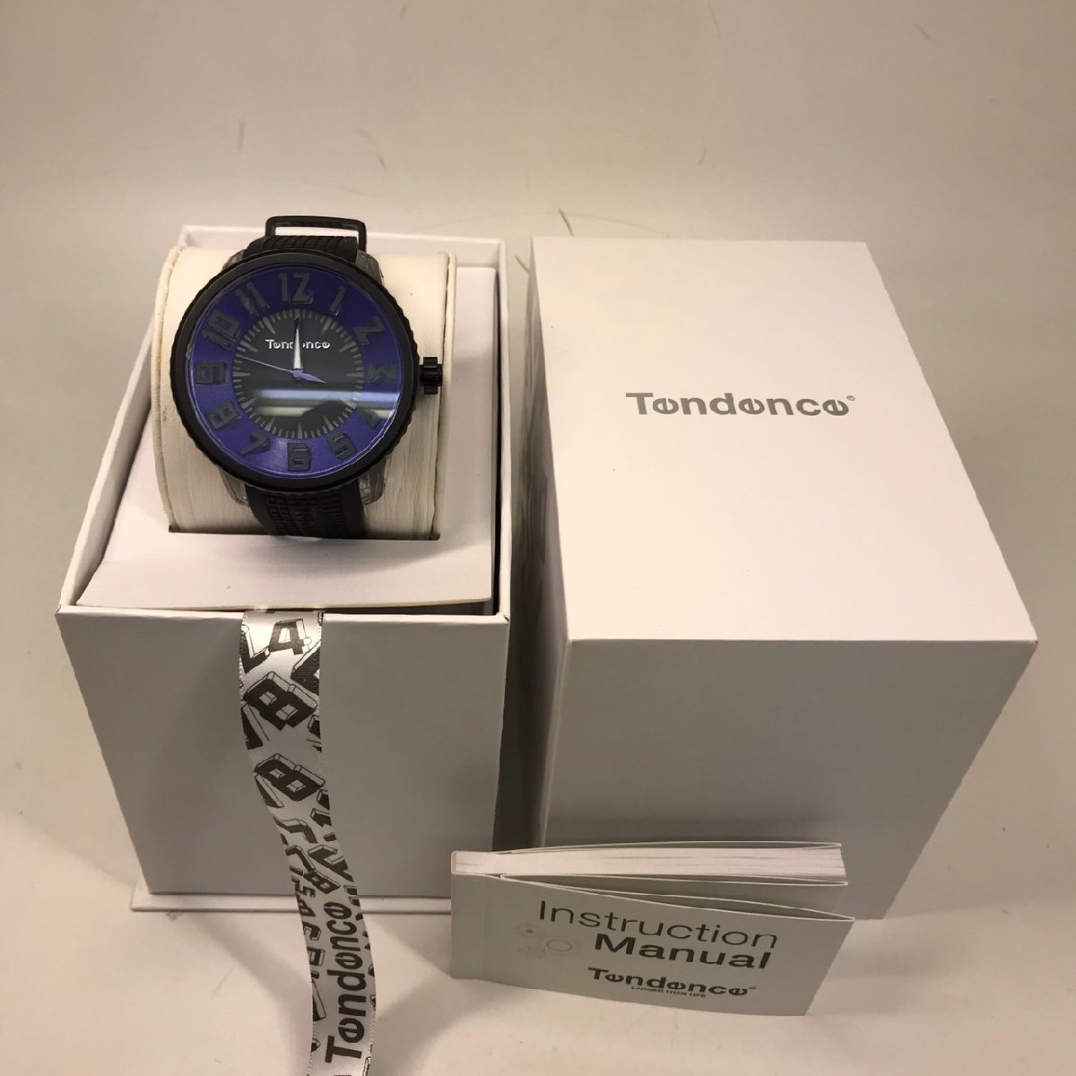 Tendence テンデンス 腕時計 ラバーベルト 黒 ゴールド 稼働品