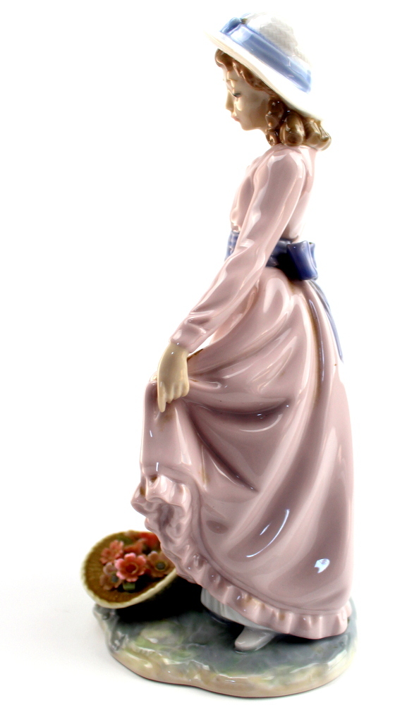 リヤドロ Lladro 花バスケット 5027 Flowers in the Basket 1992年