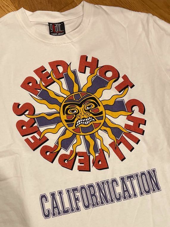 RED HOT CHILI PEPPERS TOUR'99 T-shirt CALIFORNICATIONレッド RED HOT CHILI PEPPERS TOUR'99 T-shirt CALIFORNICATIONレッド