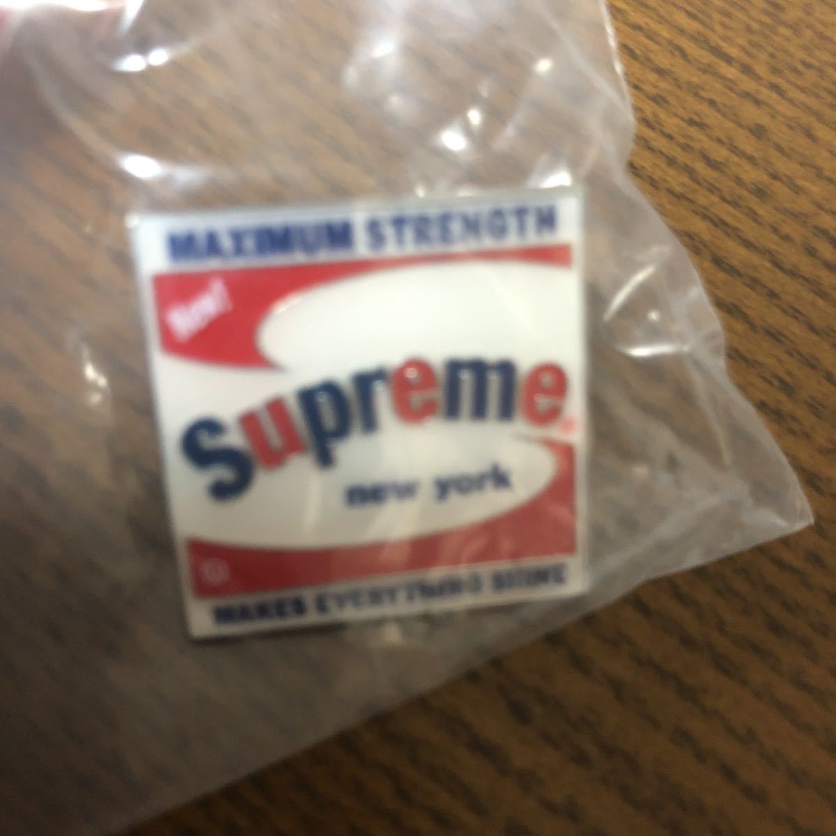 【Supreme】shine Pin ピンバッチ 新品 激レア / ピンバッジ ピンズ PIN シュプリーム ボックスロゴ BOXロゴ BOXLOGO ノベルティ セット_画像2