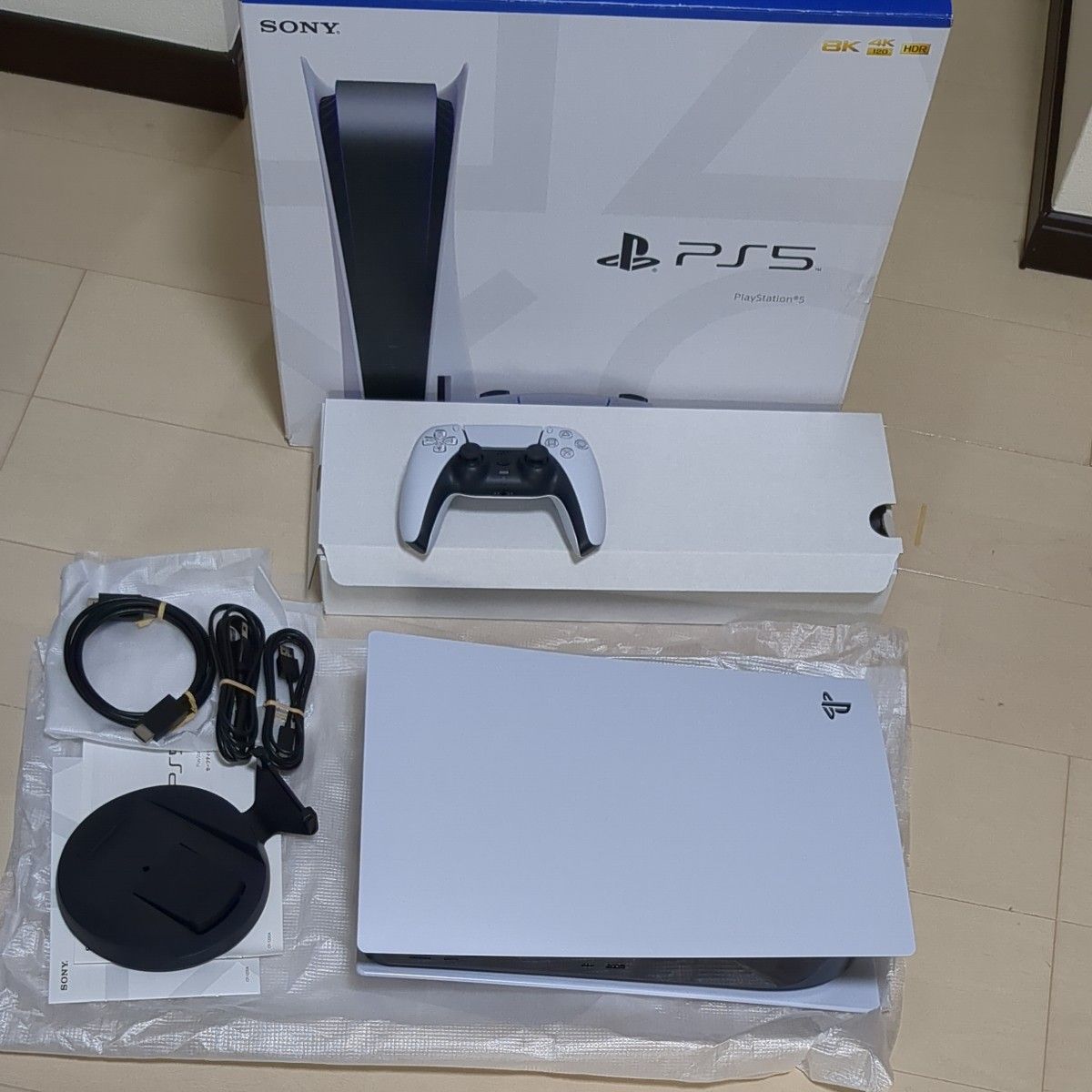 ★新品同様　現行型（新型）プレイステーション5　CFI-1200A01　付属品完備　PS5 PlayStation5