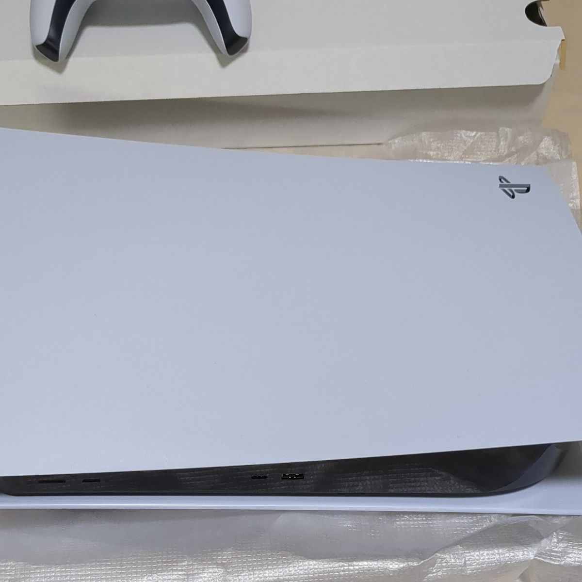 新品同様 現行型(新型)プレイステーション5 CFI-1200A01 付属 新品同様 現行型(新型)プレイステーション5 CFI-1200A01 付属