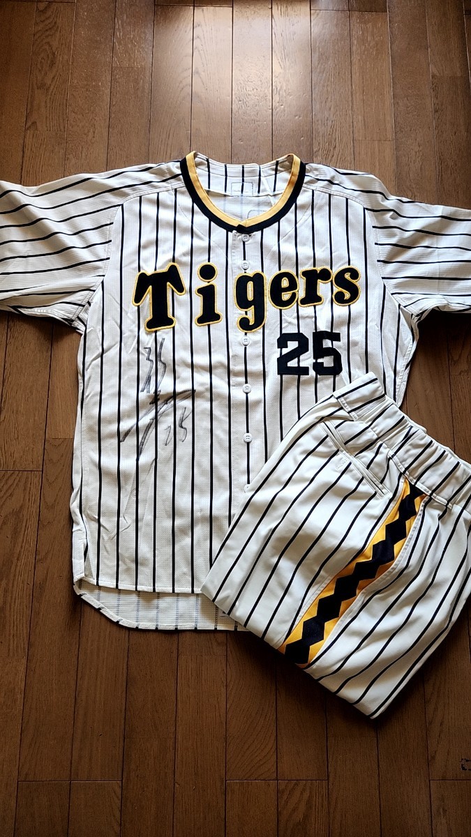 阪神タイガース 25 新井貴浩 実使用 アップウエア(阪神 阪神タイガース 25 新井貴浩 実使用 アップウエア(阪神