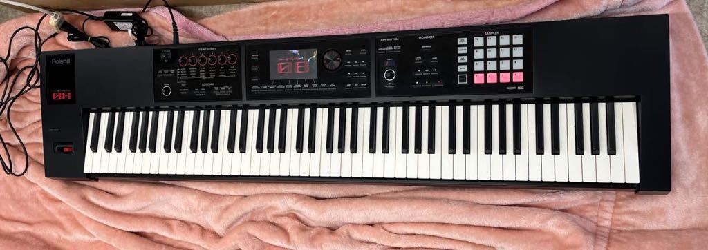 ローランド Roland FA-08 シンセサイザー 鍵盤 楽器 演奏 中古品