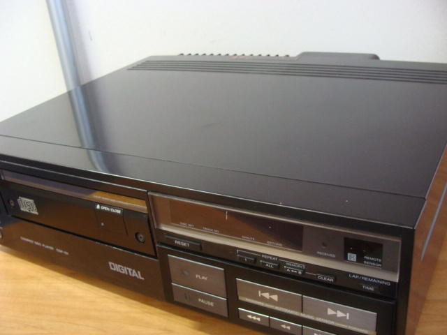 ☆★也許漂亮■SONY發布的第一張CD播放器■CDP-101■獎金■77日元售罄!! 原文:☆★たぶんきれいな■SONYが発売したCDプレイヤーの一号機■CDP-101■おまけ付き■77円売り切り!!