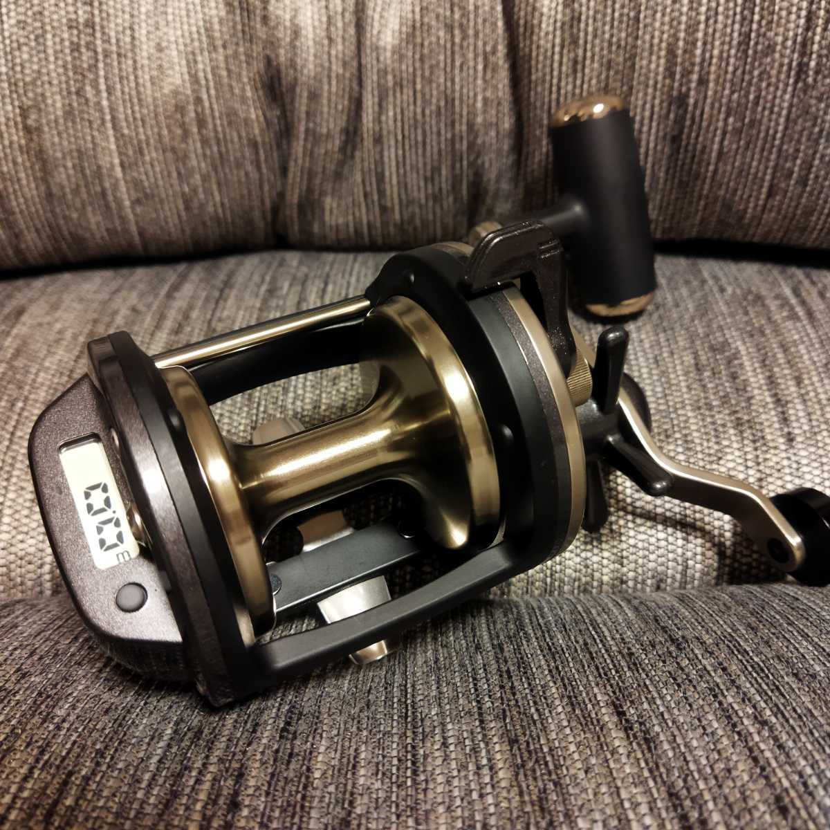 ★希少品！超美品！ダイワ 巨鯉 40W DAIWA 鯉釣り 両軸リール カープフィッシング carp fishing★_画像2