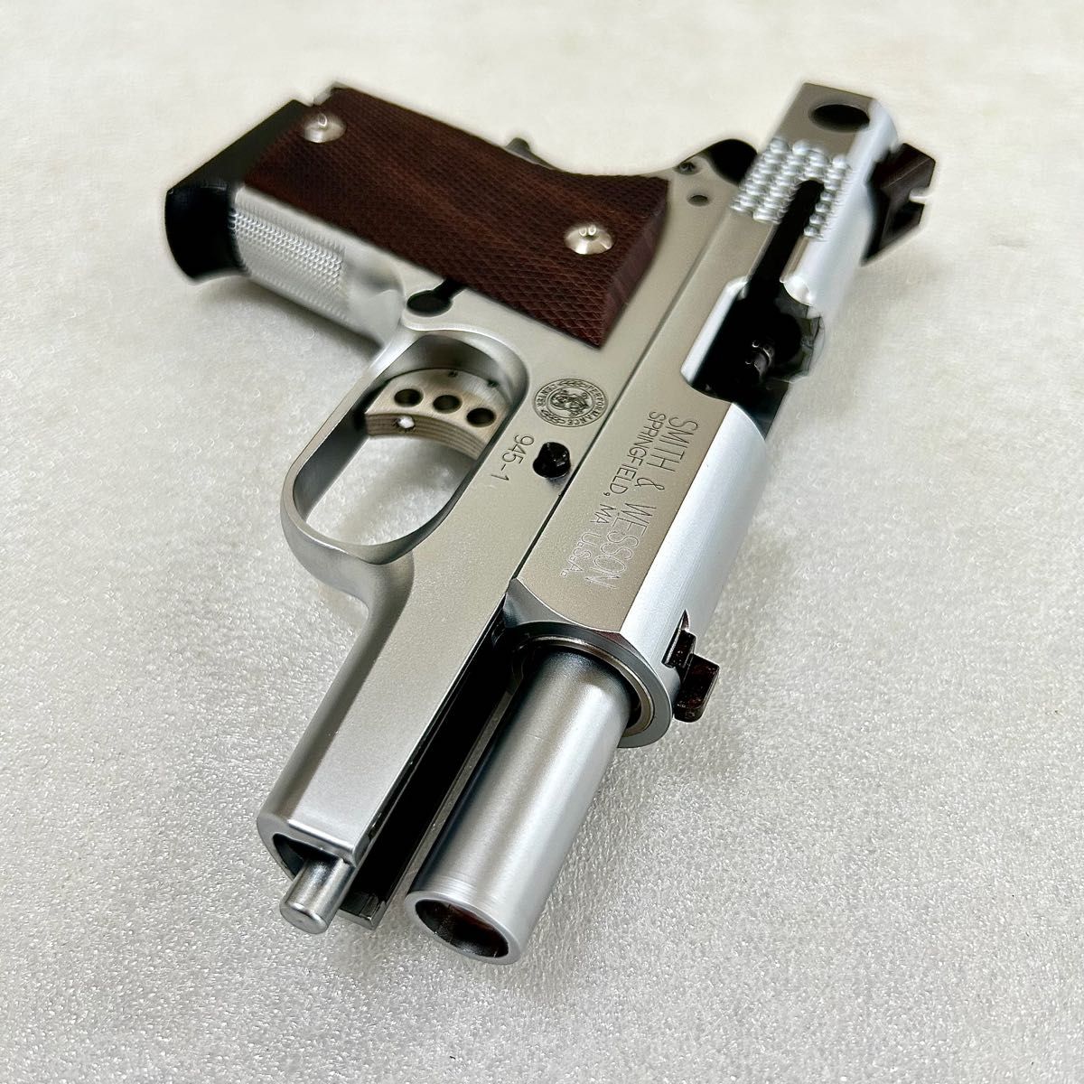 絶版・美品 KSC S&W M945 コンパクト ABS ステンレスシルバー 絶版・美品 KSC S&W M945 コンパクト ABS ステンレスシルバー