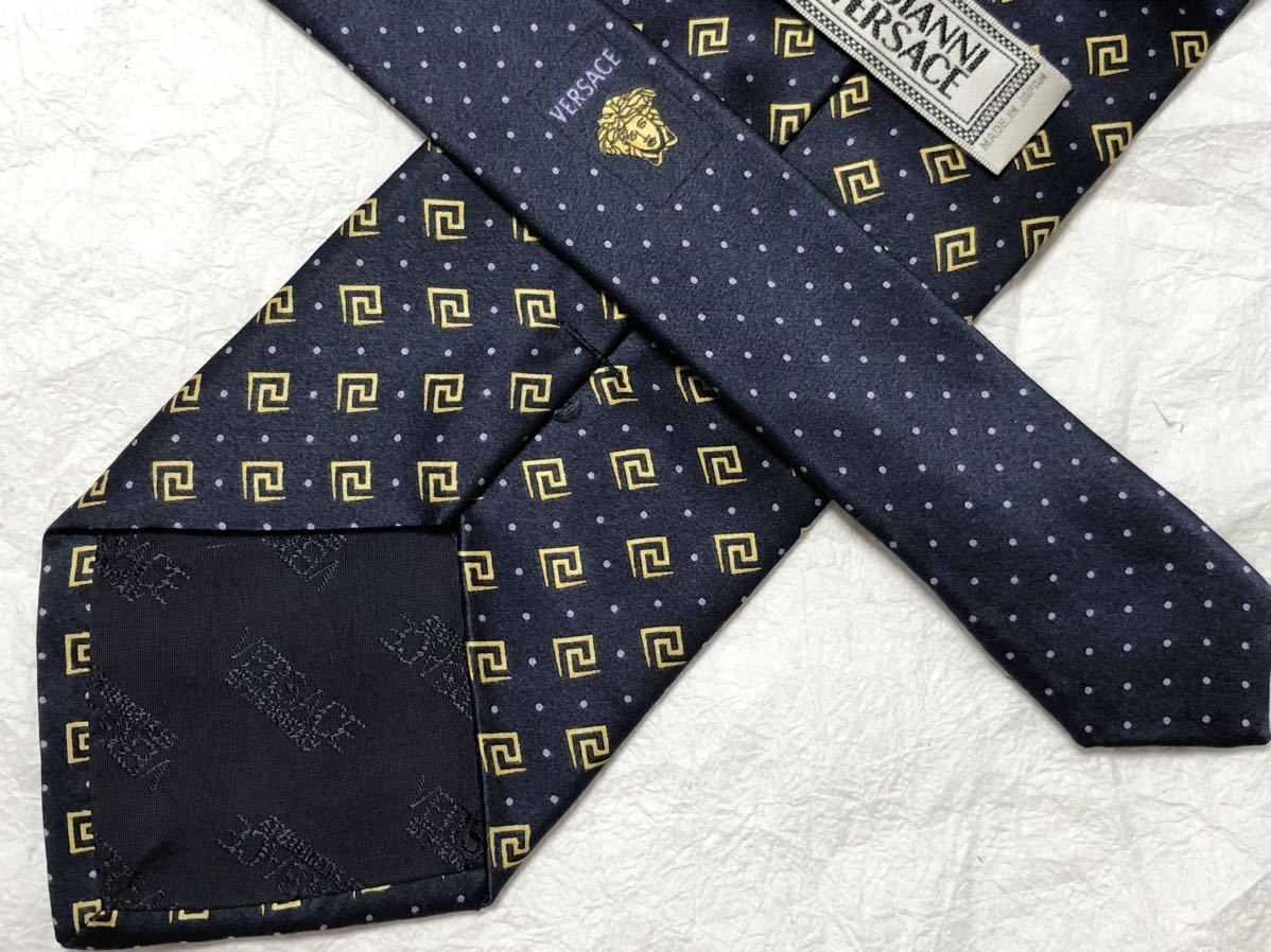 # beautiful goods #GIANNI VERSACE Gianni Versace necktie Greece . writing total pattern mete.-sa silk 100% made in Japan navy × Gold 