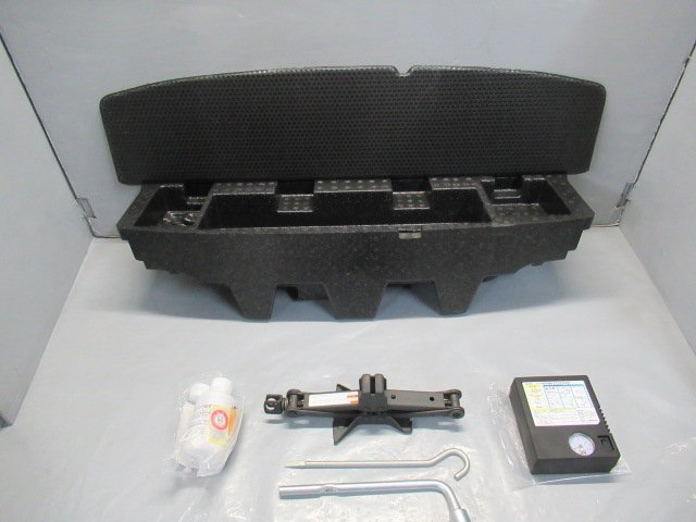  Wagon R MH23S loaded tool luggage box storage tray board wrench jack air compressor original 22175.t