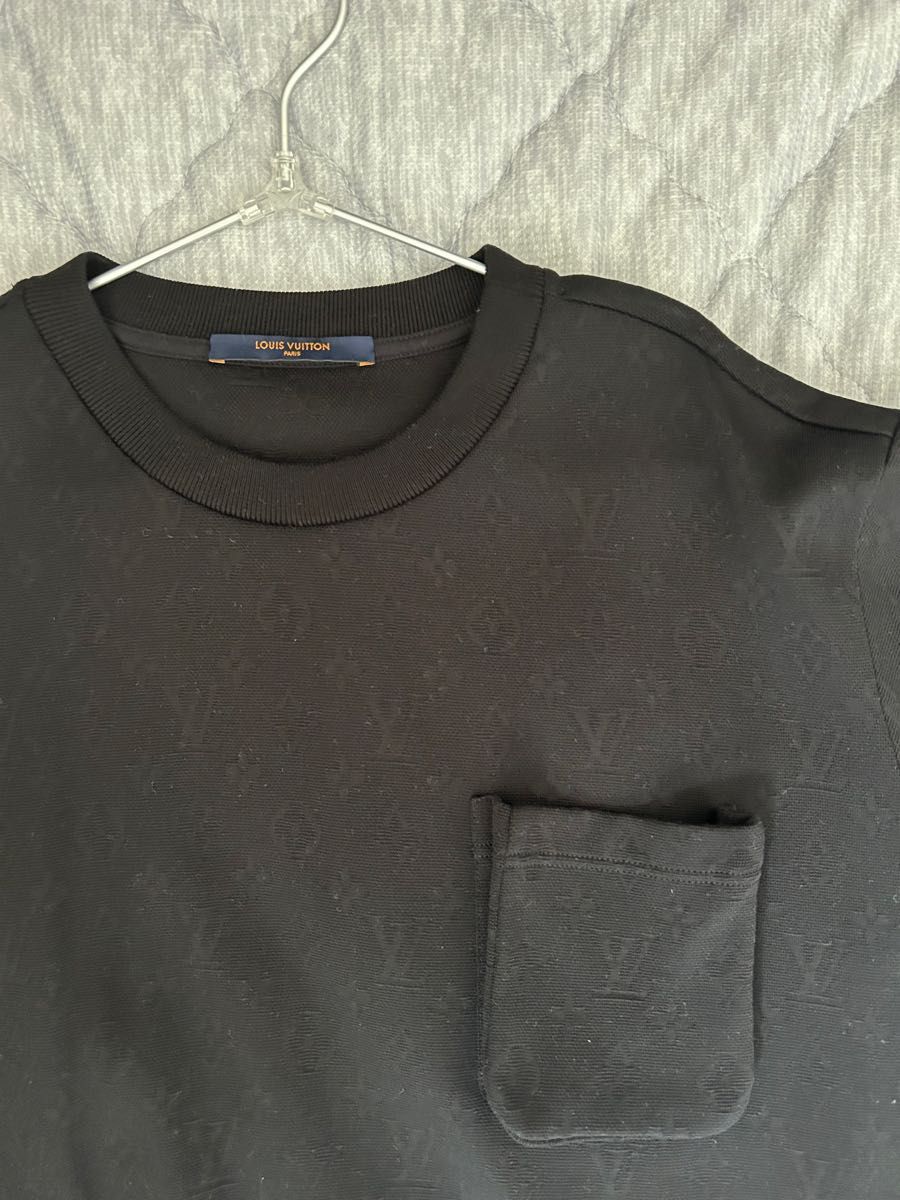 ルイヴィトン　LOUIS VUITTON ほぼ新品　シグネチャー3DポケットモノグラムTシャツ　1A5VI9 メンズ　Mサイズ