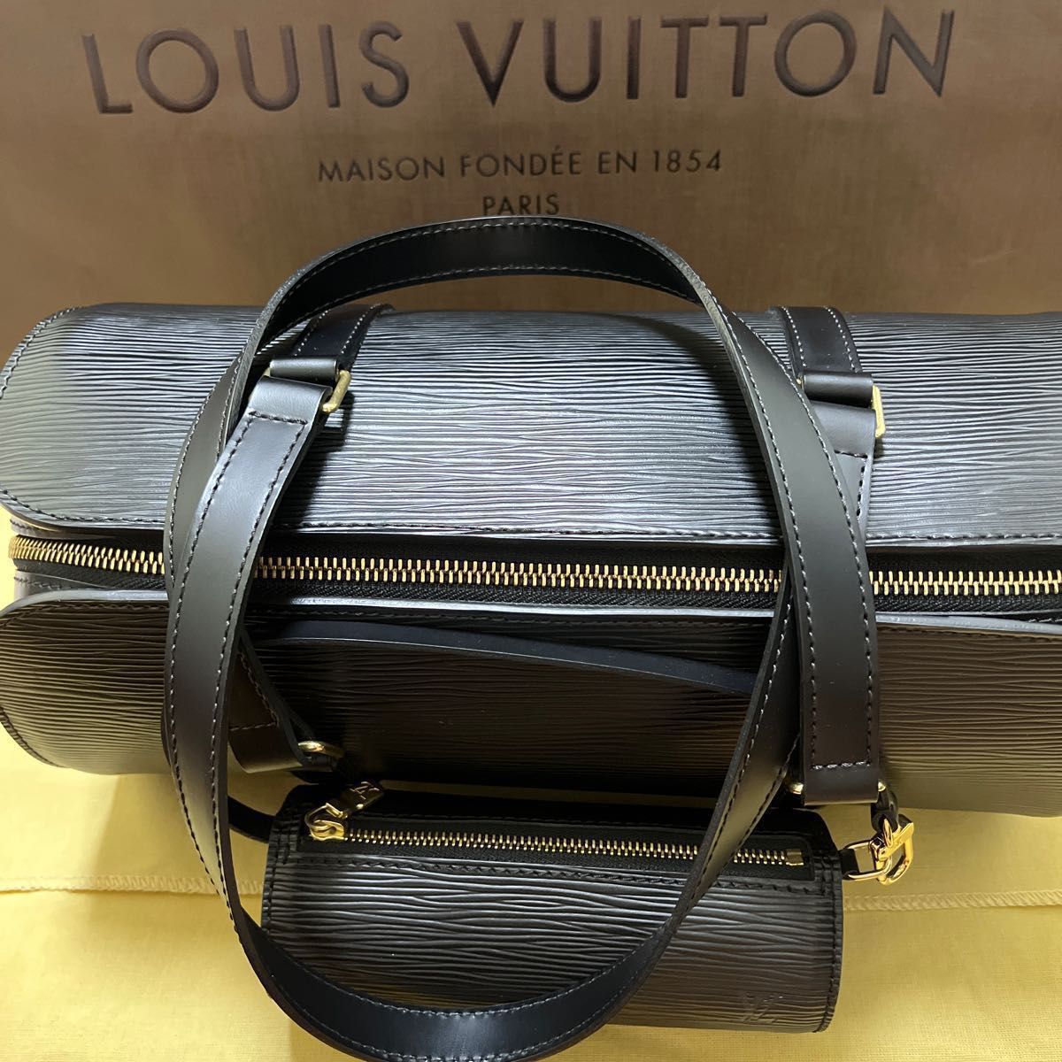 極美品【バッグ】LOUIS VUITTON ルイヴィトン エピ スフロ M52222 黒