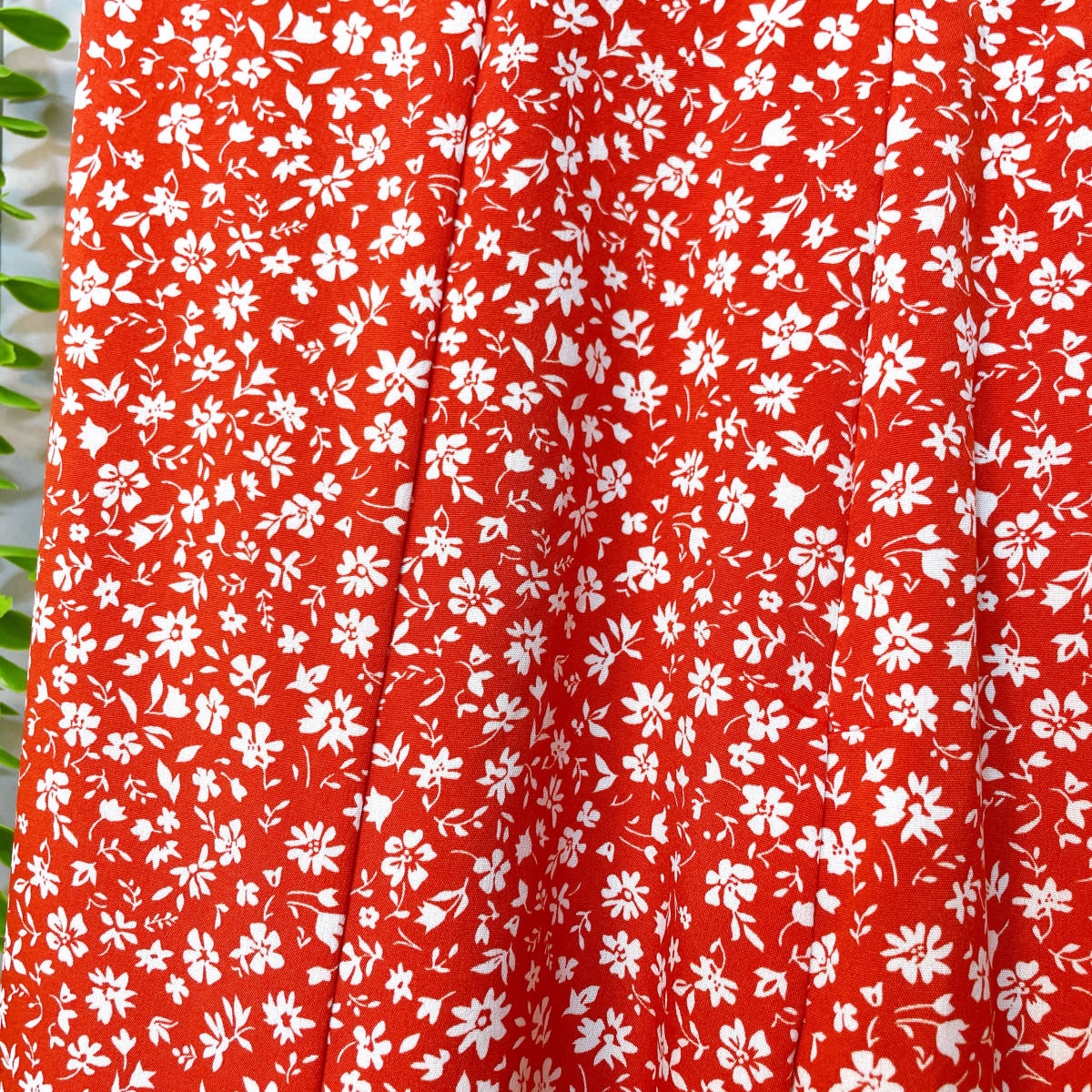 YH0137 大人可愛い GU（ジーユー） レディース フレアスカート ロング レトロ S 赤 花柄 ポリエステル混紡 人気 ボタニカル デート _画像7