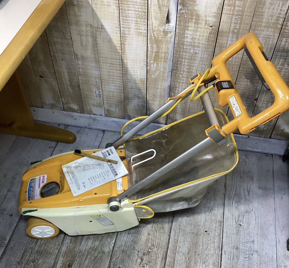 JChere雅虎拍卖代购:□RYOBI リョービ《LM-2300》芝刈り機 230mm