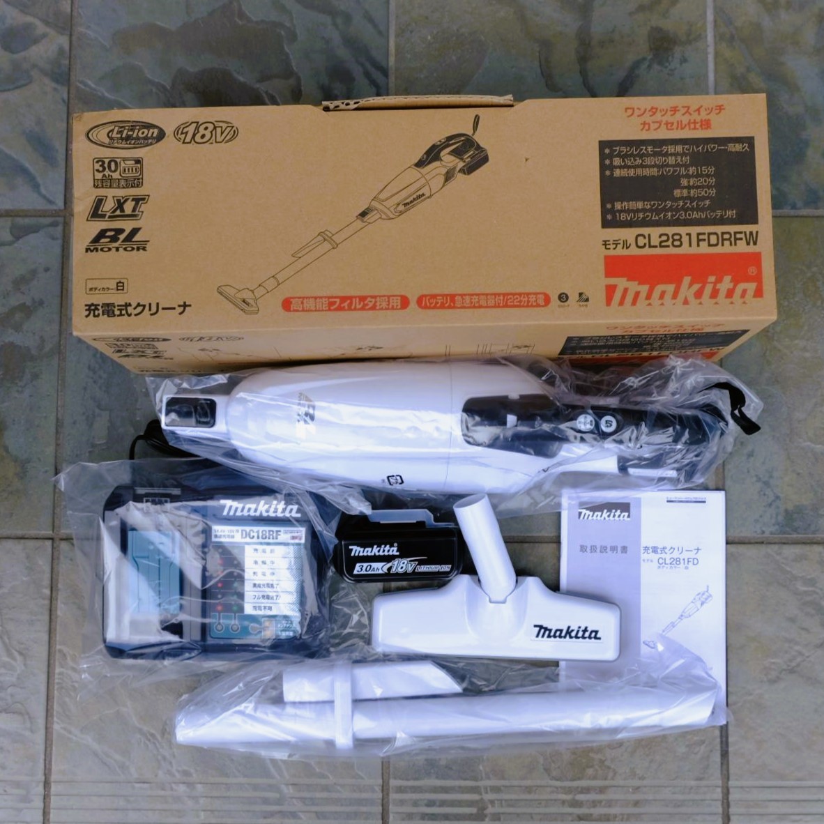 makita】充電式クリーナ 18V（白）CL281FDRFW｜PayPayフリマ